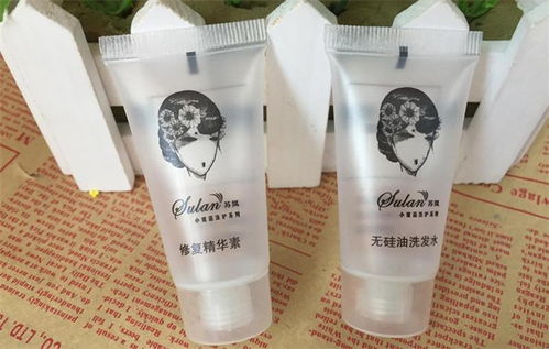 光影藝術(shù)與視覺(jué)營(yíng)銷(xiāo) 蘇嵐化妝品的產(chǎn)品攝影與店鋪美學(xué)